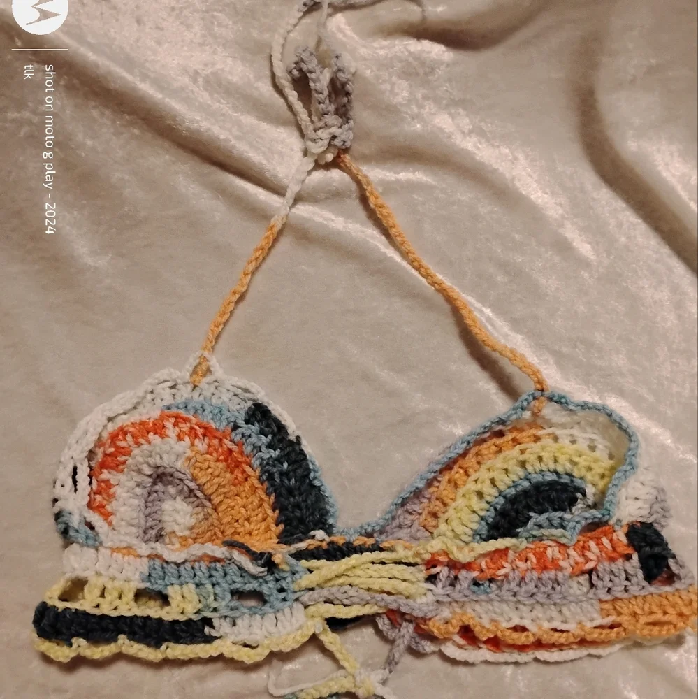 Handmade crochet festival top - Picture 4 of 9